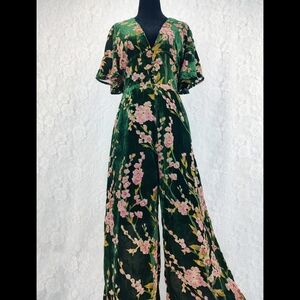 Retro Stage Green Velvet Floral V-neck Jumpsuit
